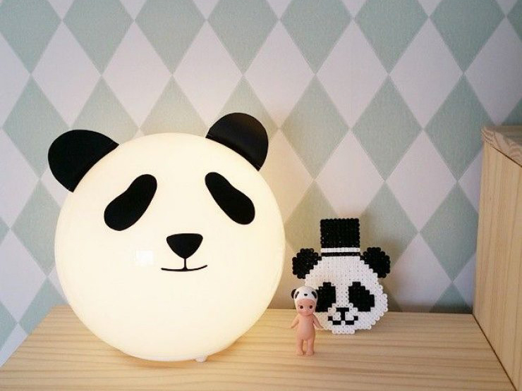 Lampe im Pandadesign