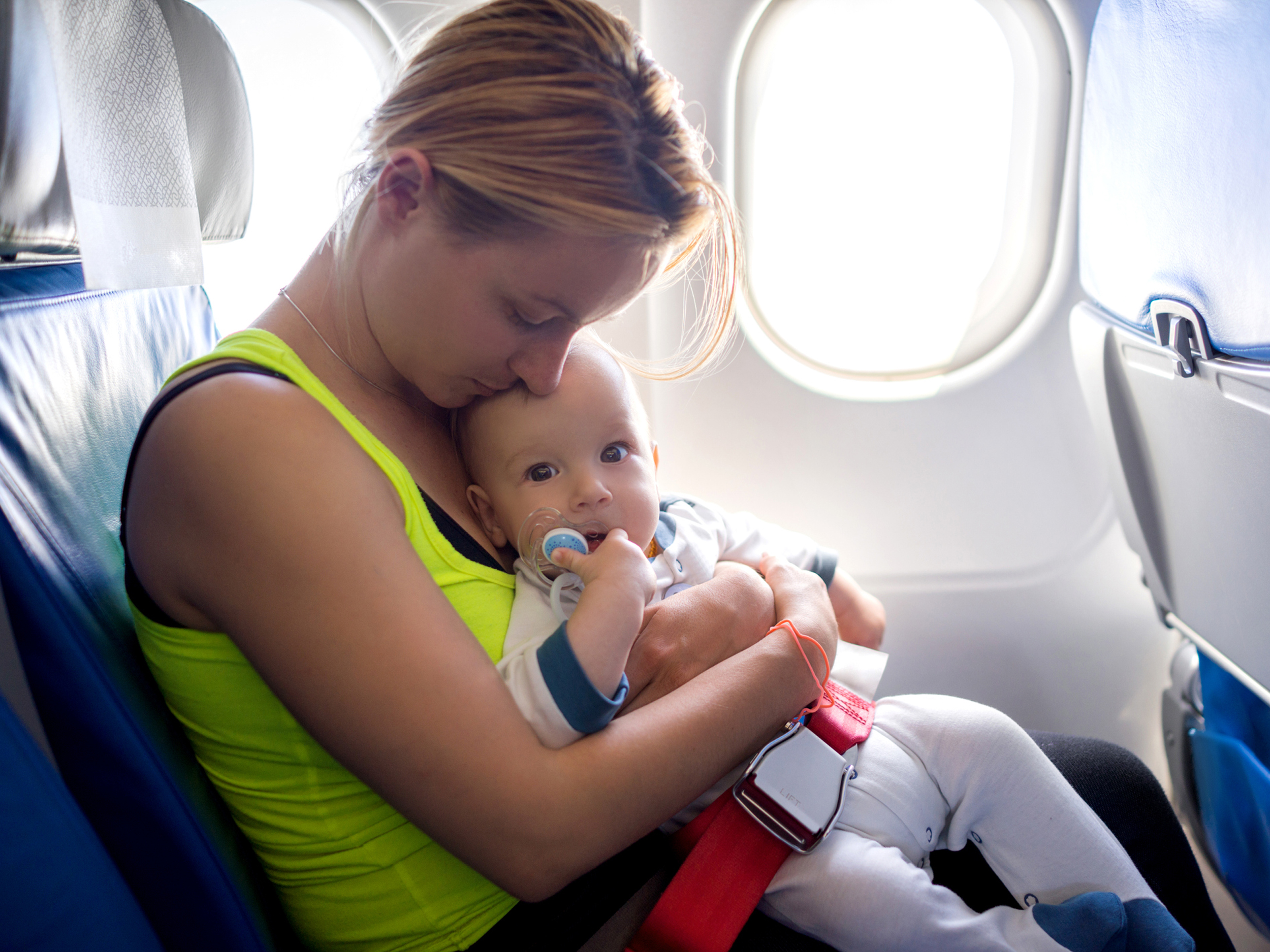 Fliegen mit Kind und Baby
