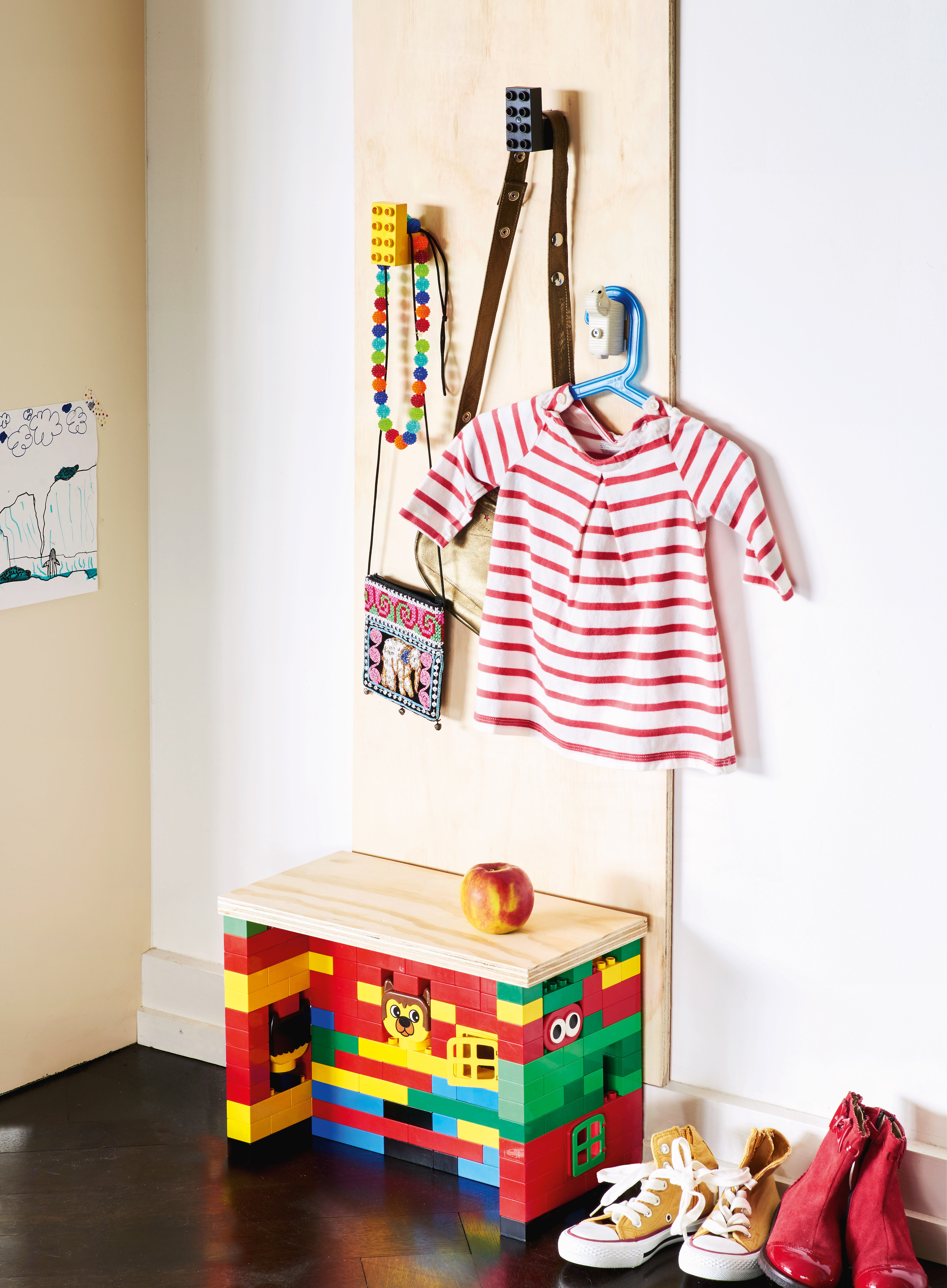 Garderobe aus Lego Duplo