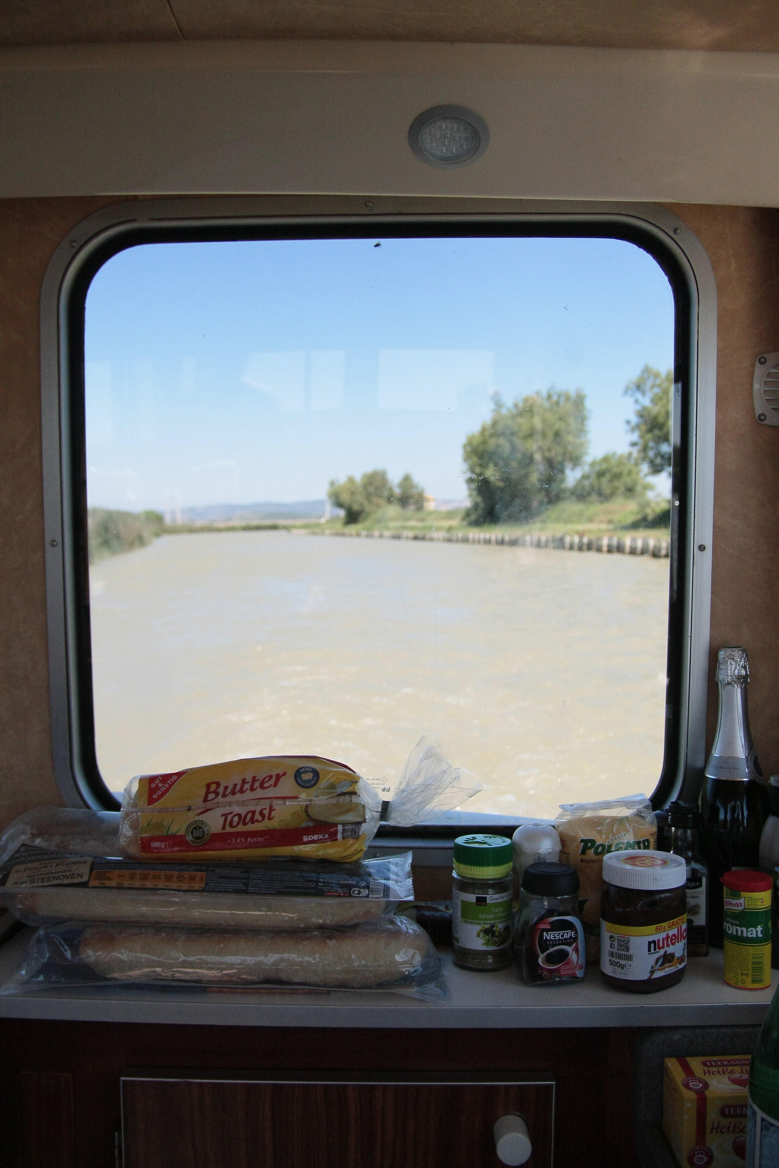 Aussicht aus dem Hausboot und Essen