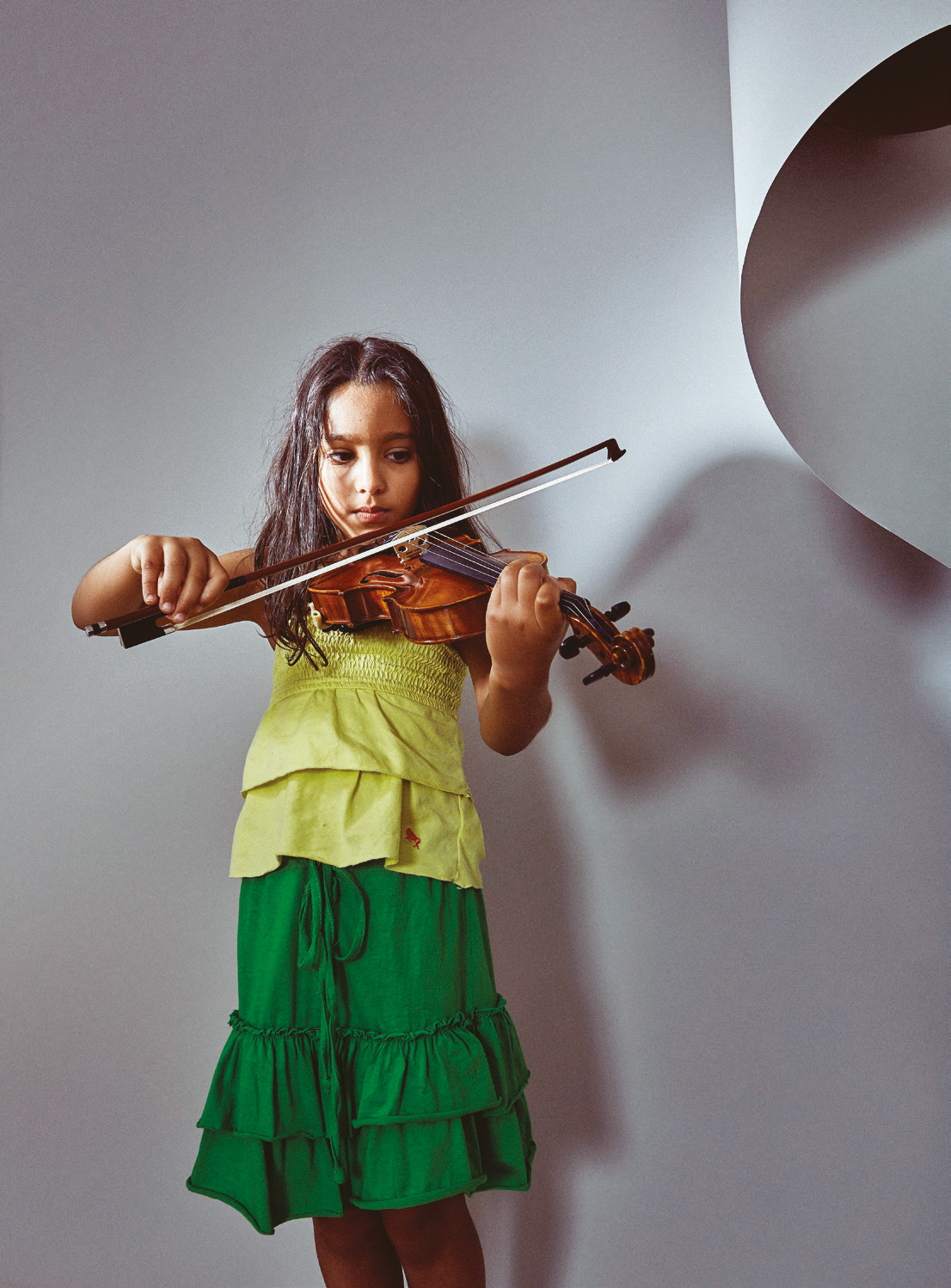 Anisha Meister (9 Jahre), Violine und Kinderchor