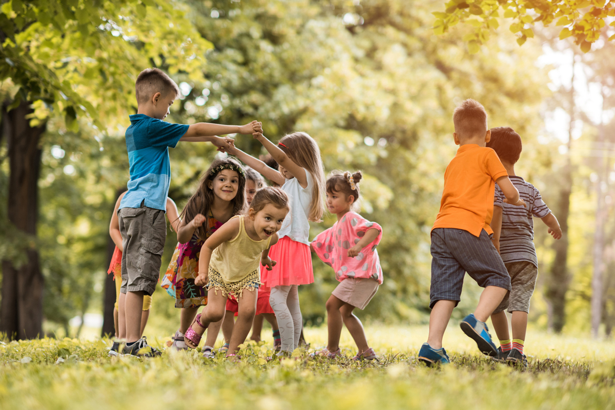 kinder spielen 0319