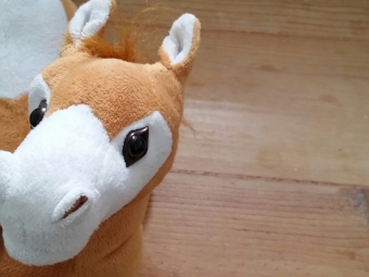 Plüschpferd