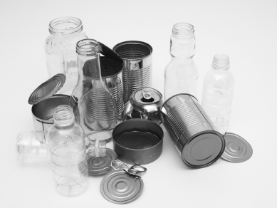 Recyclebare Büchsen und Gläser