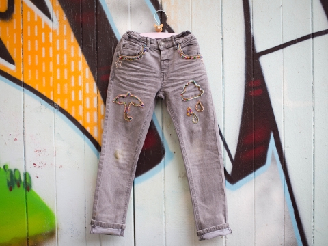 Bestickte Perlen-Jeans