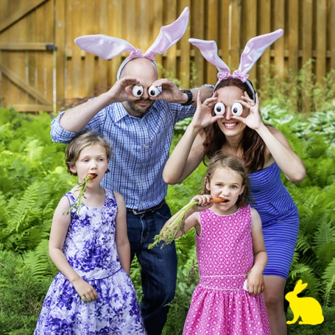Familie mit zwei Mädchen