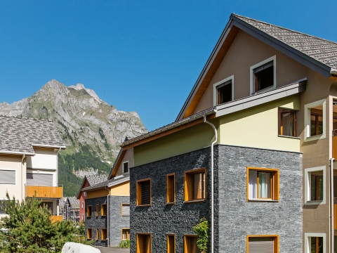 Aussenansicht-TITLIS-Resort-mit-Spielplatz-(3)