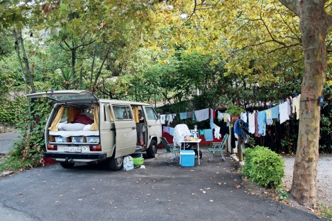 vanlife-rohner-ferien-mit-baby-bus-waesche